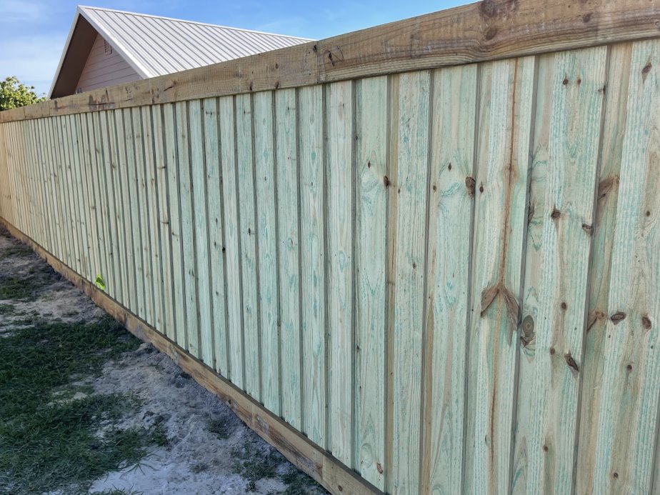 oklahoma city cap-and trim style wood-fence